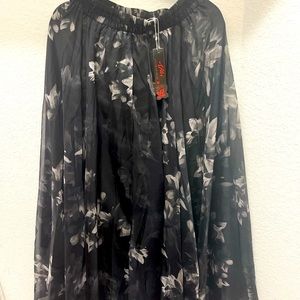 🌸 Black Floral Maxi Skirt ✨ Flowy & Feminine – NWT | Size L